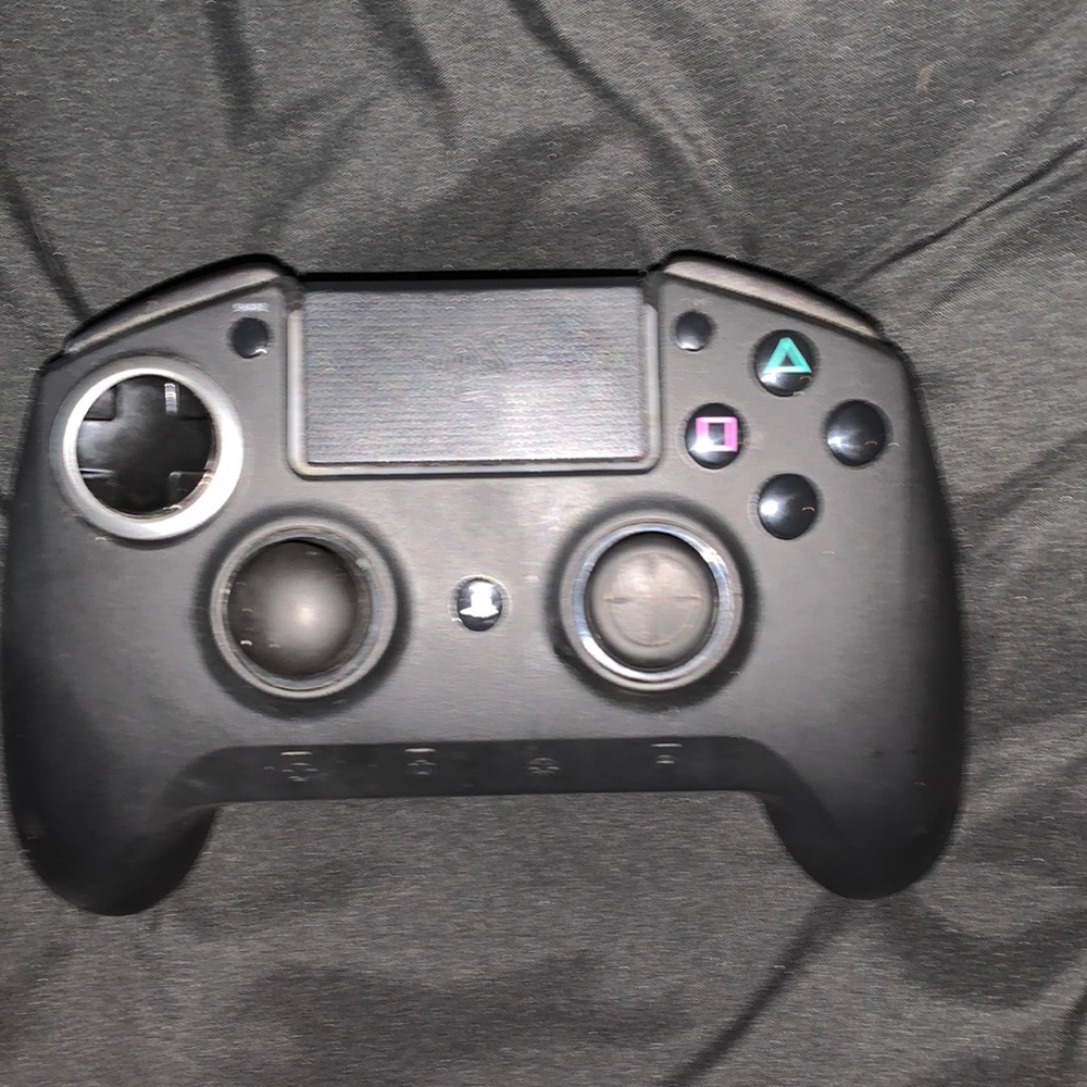 Razer Raiju Ultimate Wireless and Wired Gaming Controller